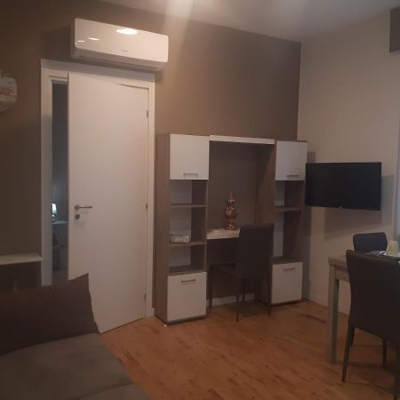 Central House Appartement Caserta Buitenkant foto