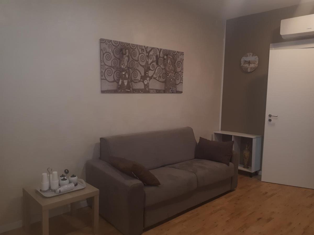 Central House Appartement Caserta Buitenkant foto