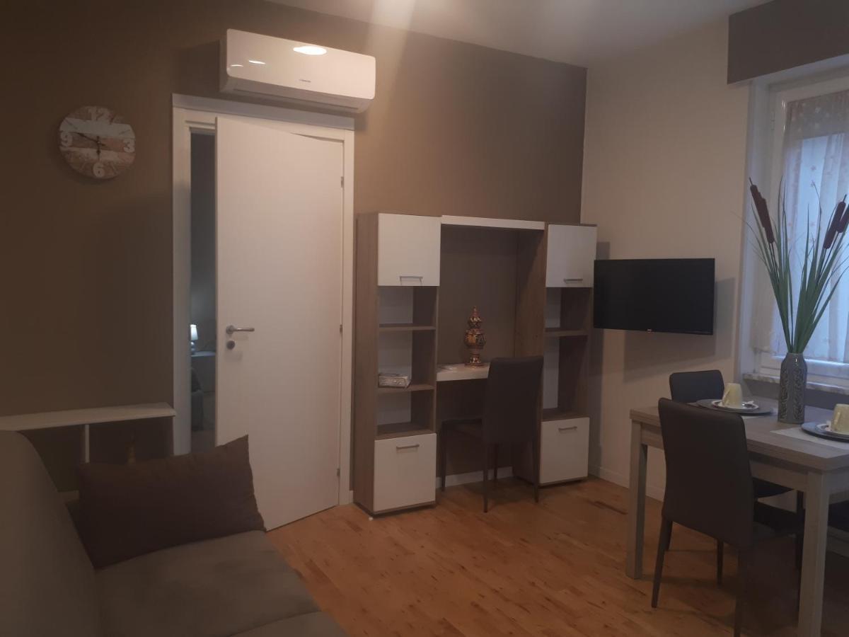 Central House Appartement Caserta Buitenkant foto