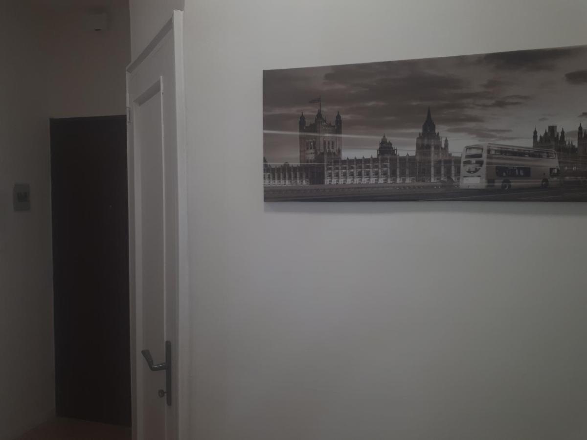 Central House Appartement Caserta Buitenkant foto