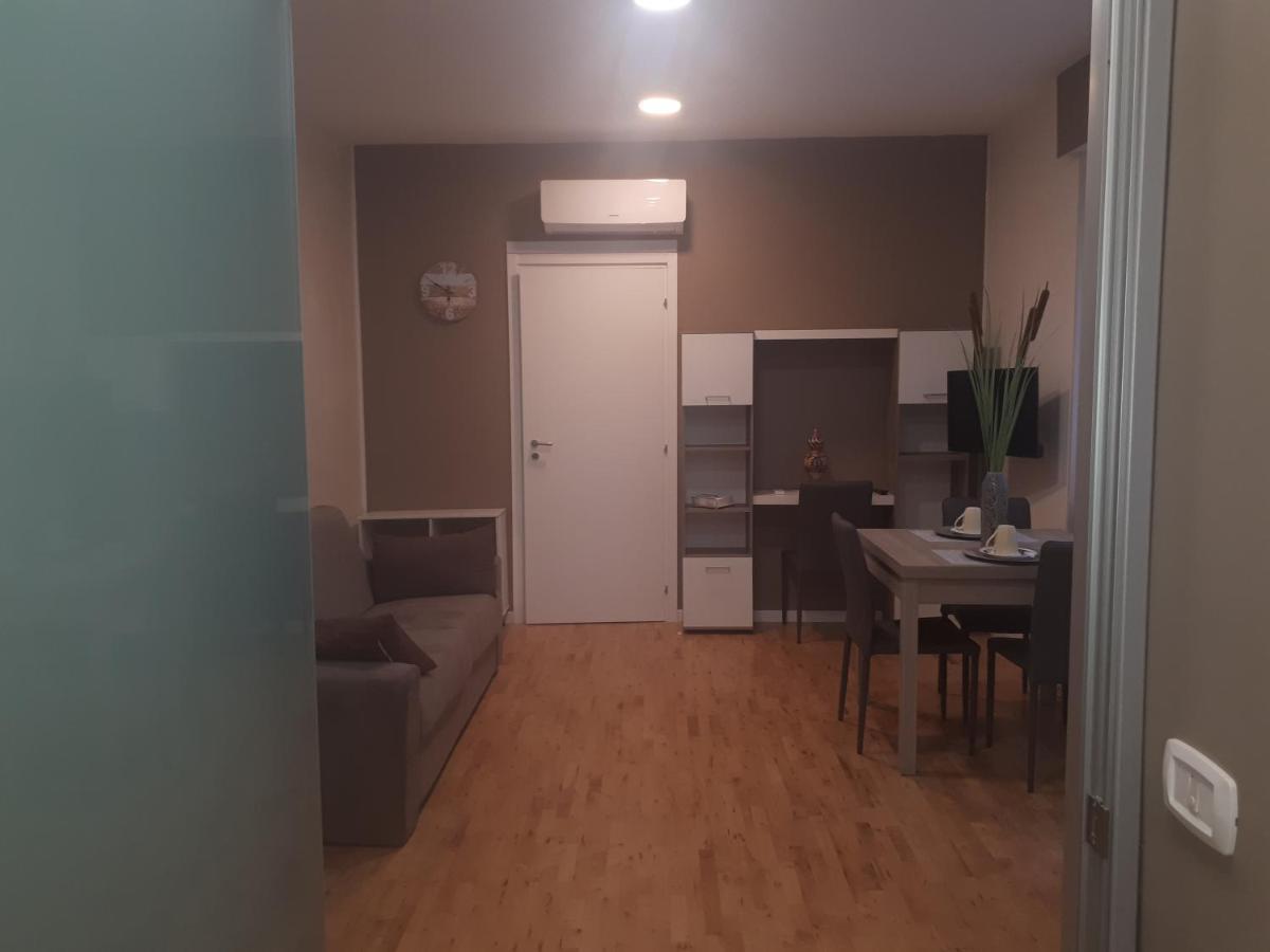 Central House Appartement Caserta Buitenkant foto
