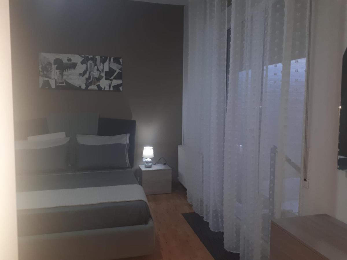 Central House Appartement Caserta Buitenkant foto