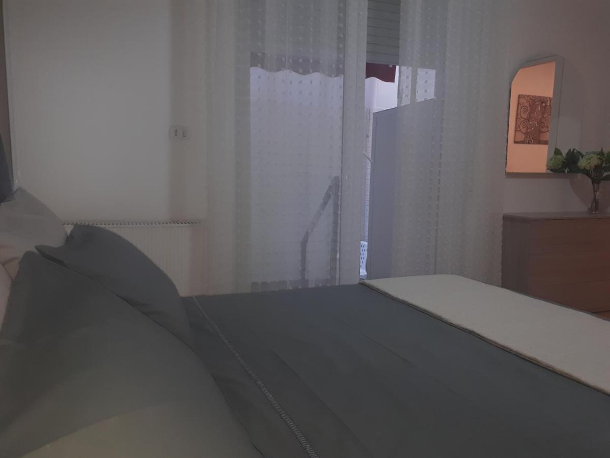 Central House Appartement Caserta Buitenkant foto